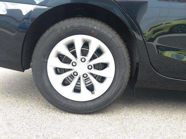 Toyota Camry 2017 photo 9